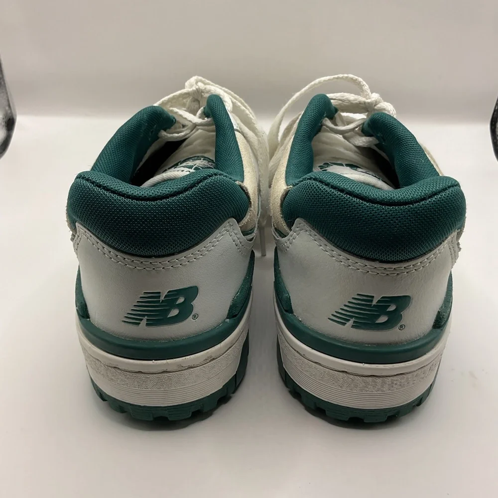 New Balance‎ Womans 550 White/Dark Green Colorway Style Shoes Size 7 BB550GZ1